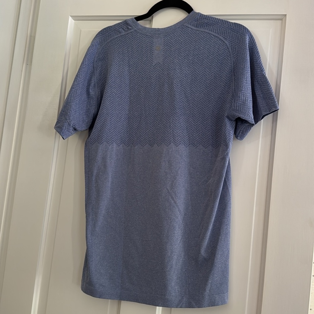 Lululemon Blue Vent T-Shirt - Picture 10 of 16
